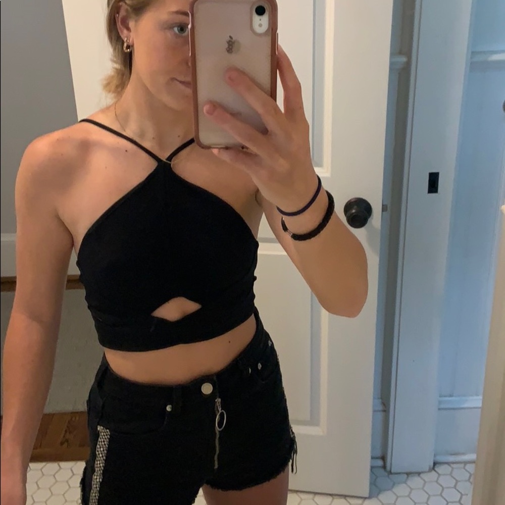Black Strappy Crop top